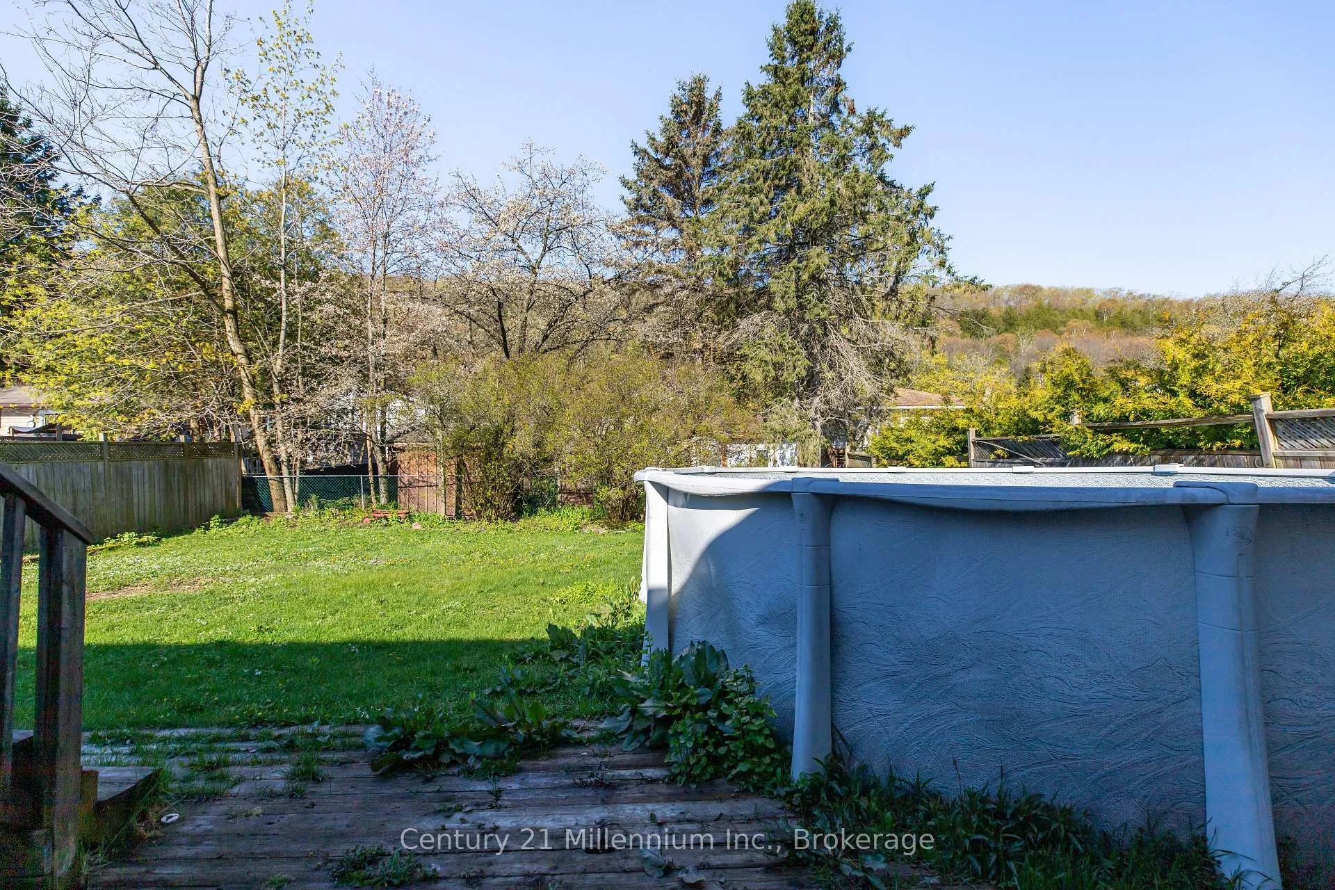 Photo 13 of 240 5th A Avenue W, Owen Sound — HOMEH