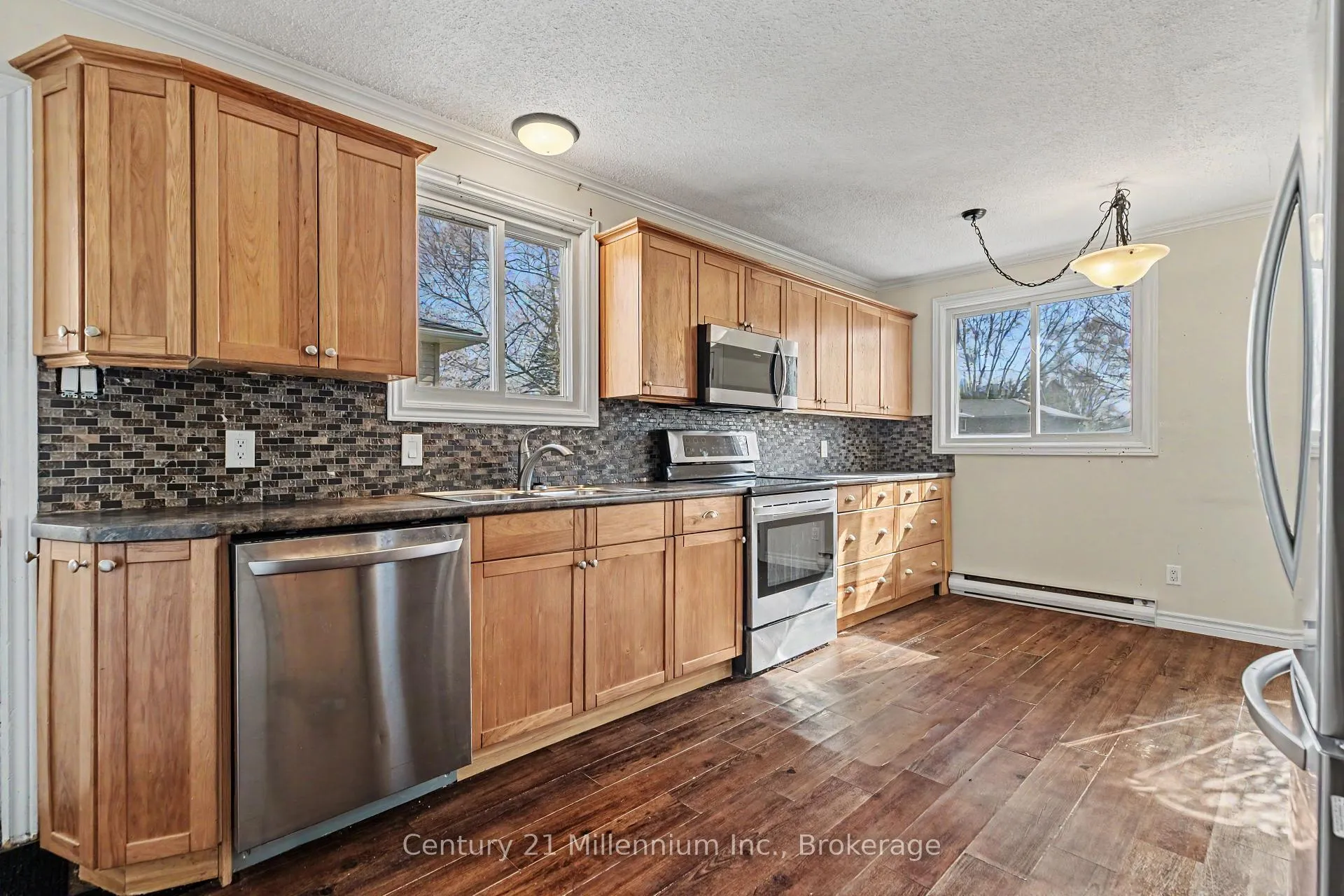 Photo 28 of 240 5th A Avenue W, Owen Sound — HOMEH