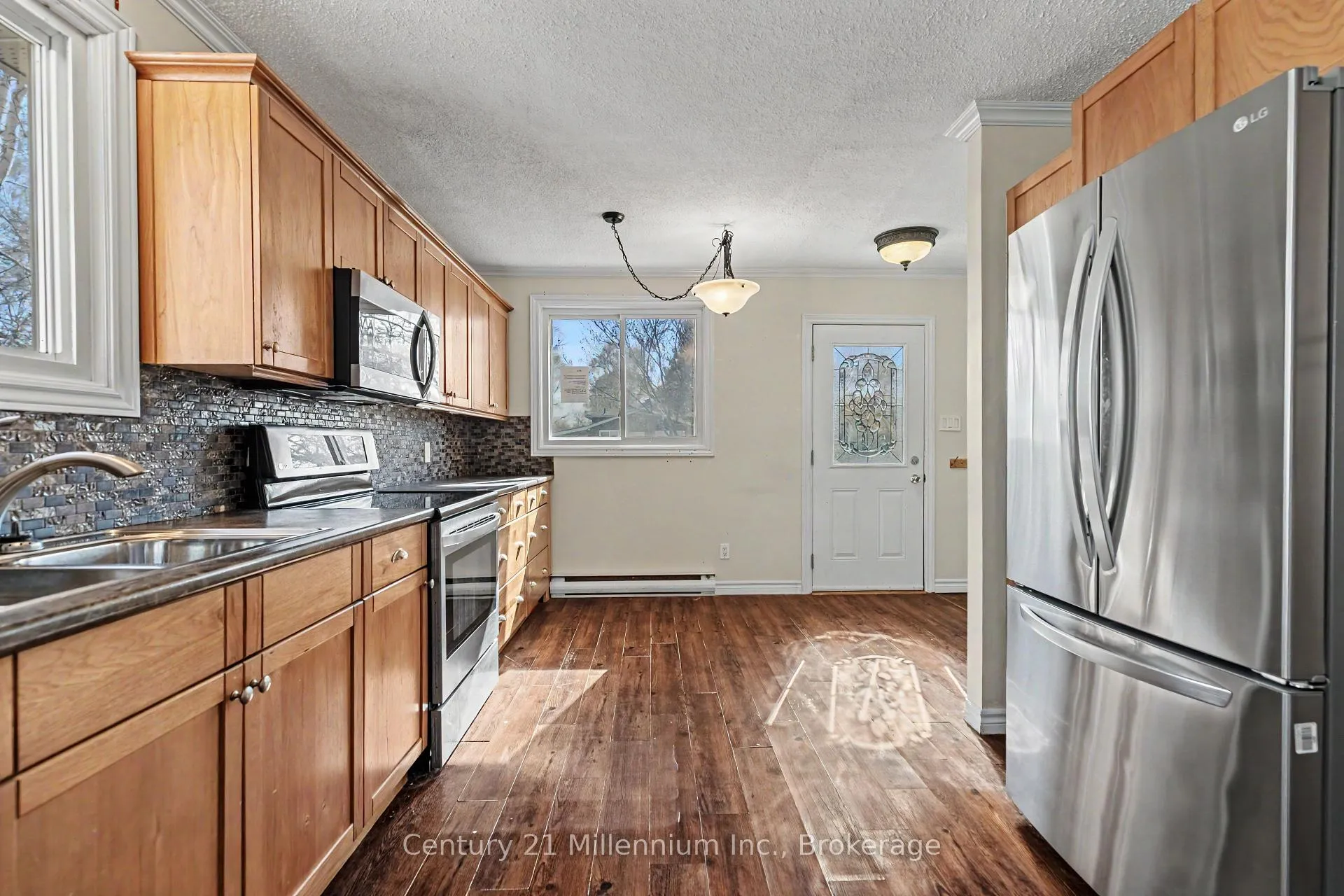 Photo 29 of 240 5th A Avenue W, Owen Sound — HOMEH