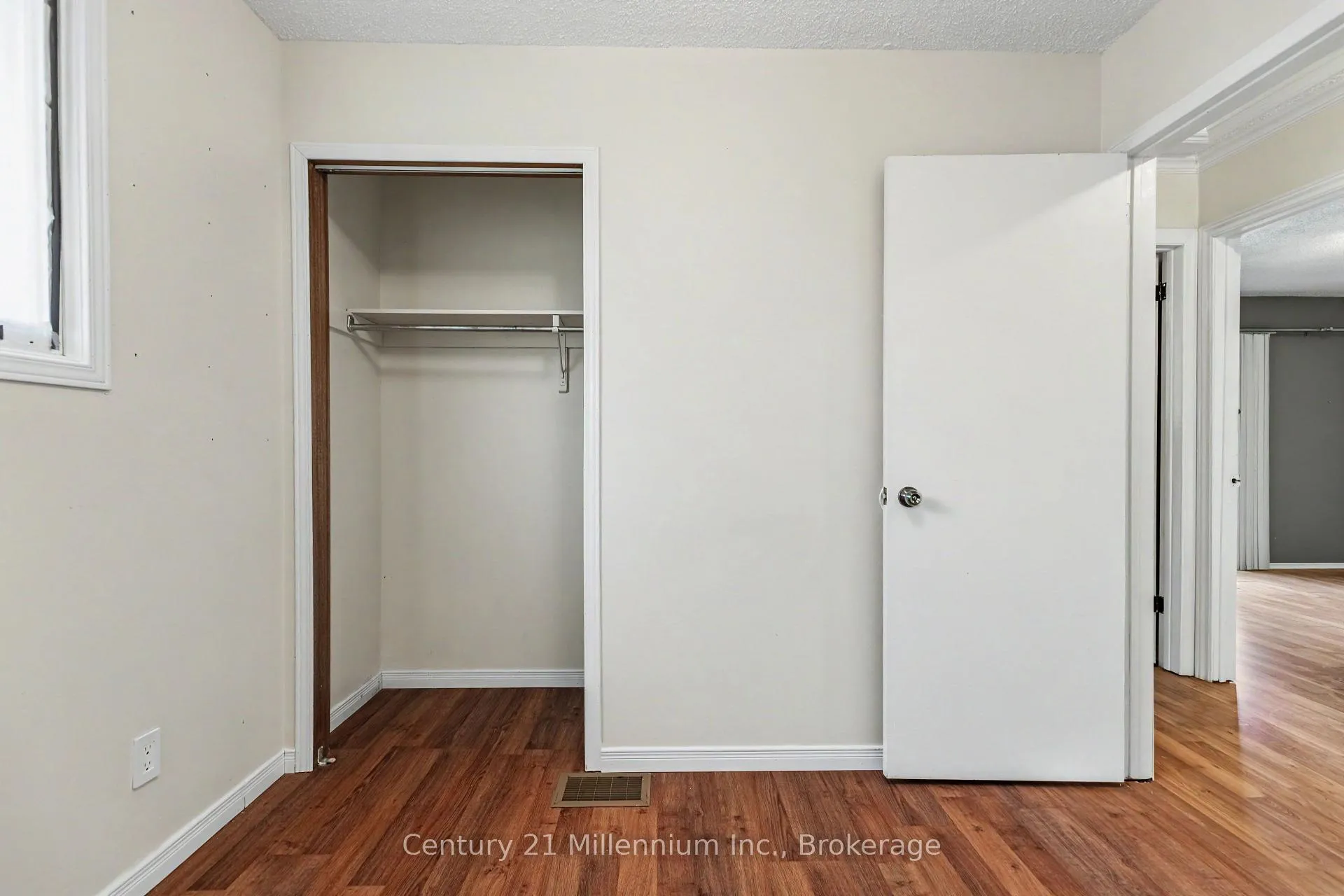 Photo 38 of 240 5th A Avenue W, Owen Sound — HOMEH