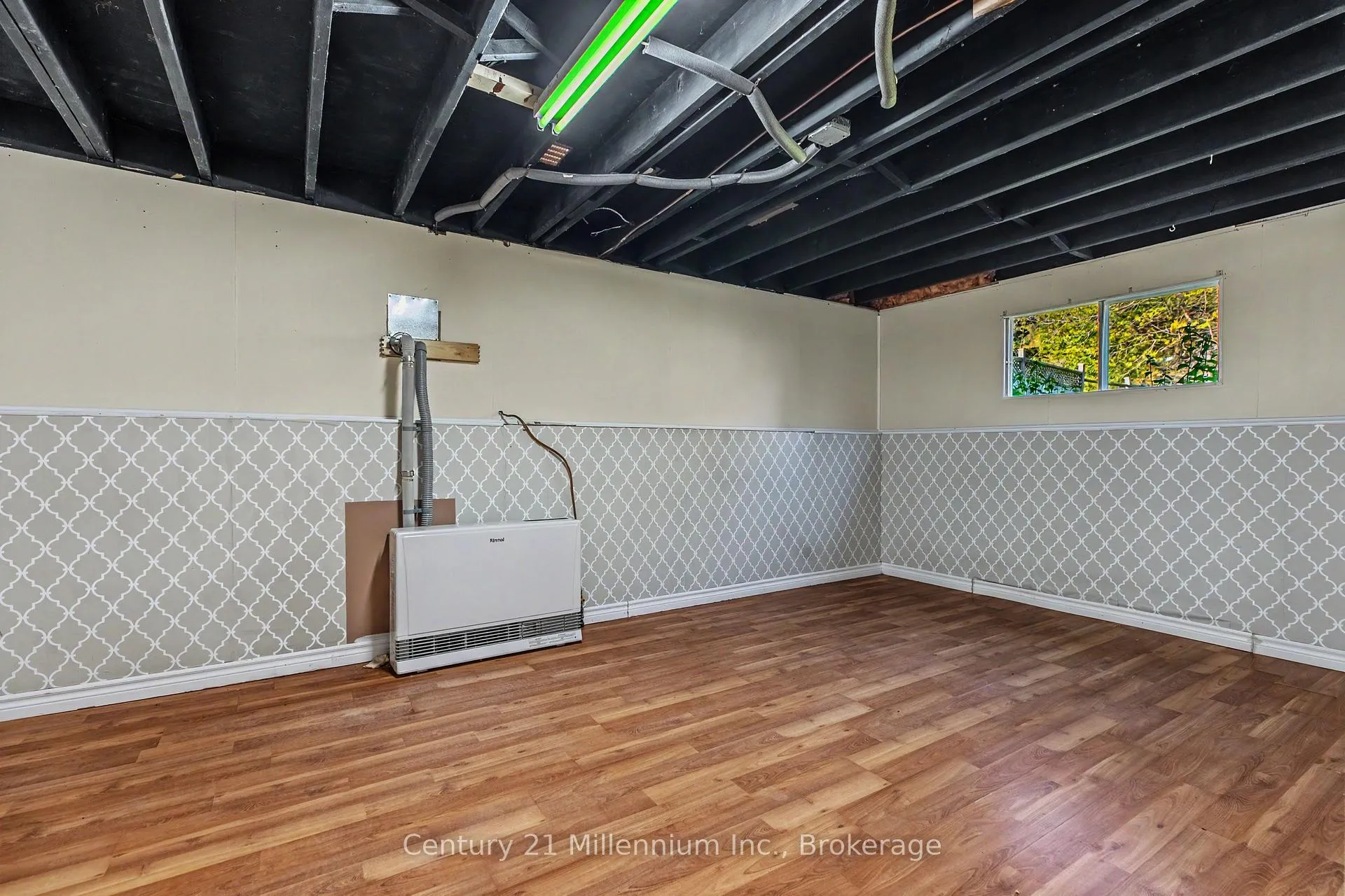 Photo 41 of 240 5th A Avenue W, Owen Sound — HOMEH