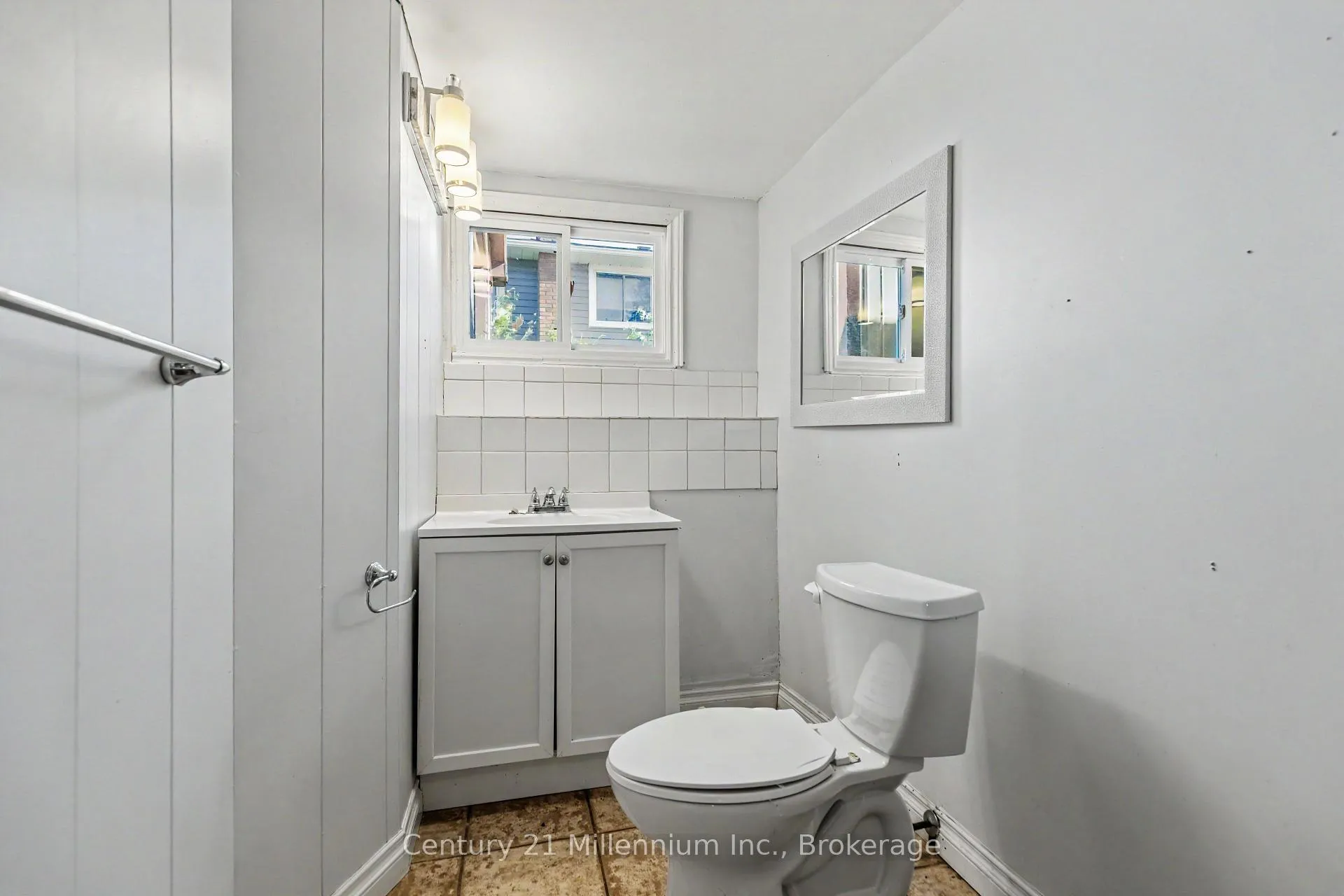 Photo 44 of 240 5th A Avenue W, Owen Sound — HOMEH