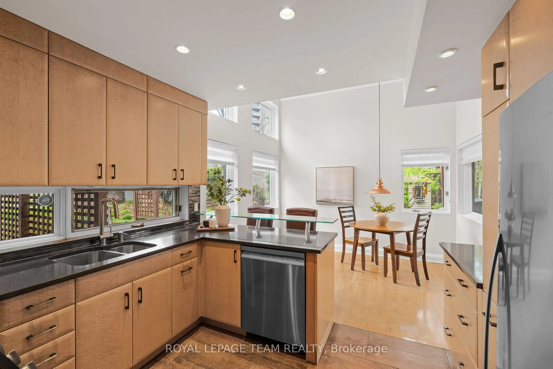 Photo 8 of 1965 Bromley Road, Ottawa, Carlingwood — HOMEH