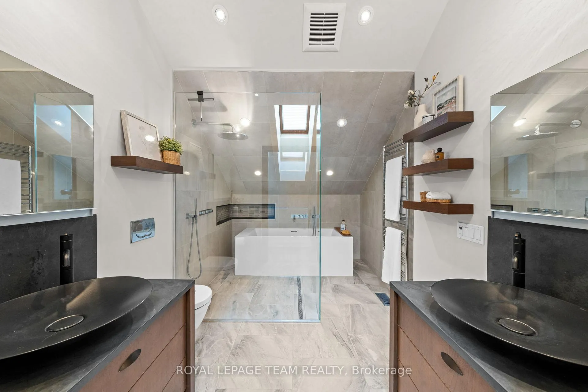 Photo 38 of 1965 Bromley Road, Ottawa, Carlingwood — HOMEH