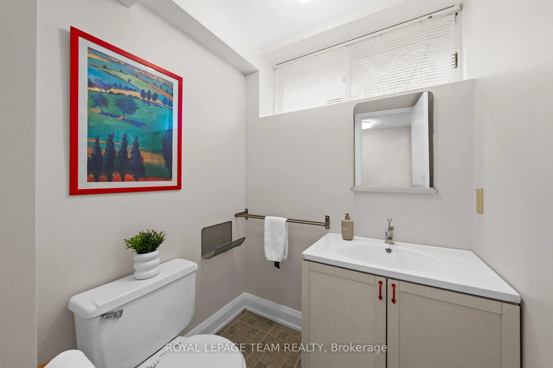 Photo 43 of 1965 Bromley Road, Ottawa, Carlingwood — HOMEH