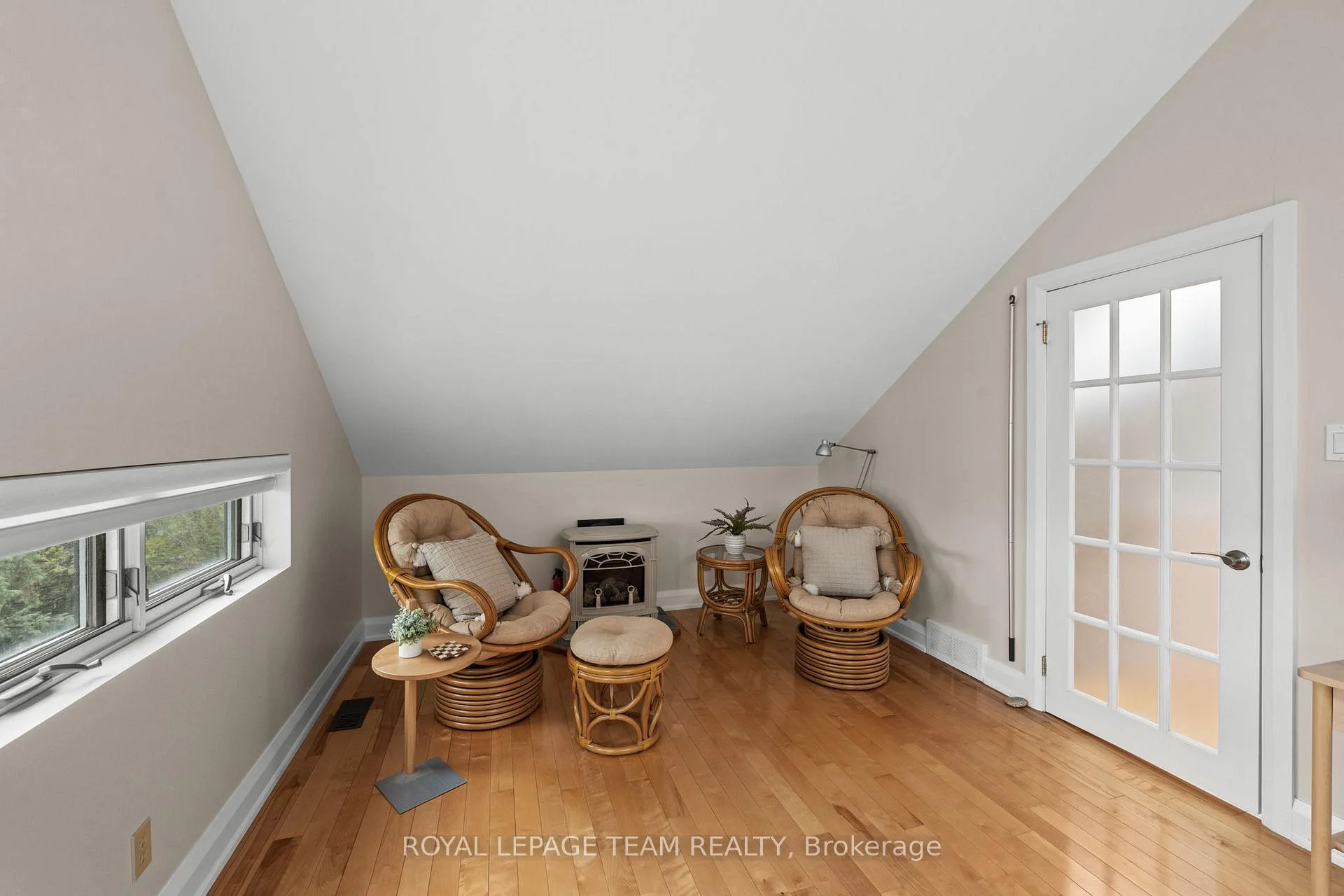 Photo 37 of 1965 Bromley Road, Ottawa, Carlingwood — HOMEH