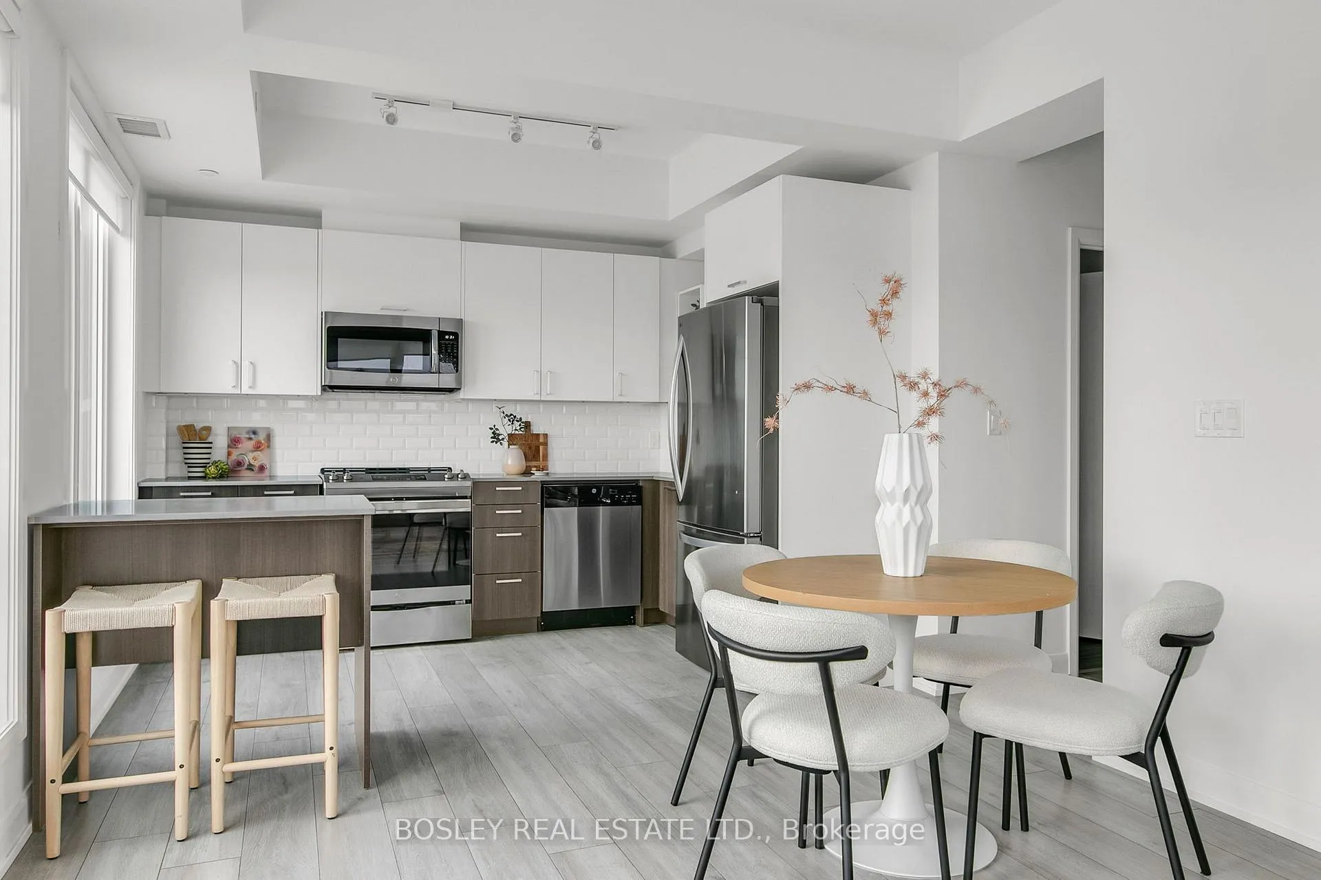 Photo 9 of Unit 502, 385 Osler Street, Toronto, Weston-Pellam Park — HOMEH