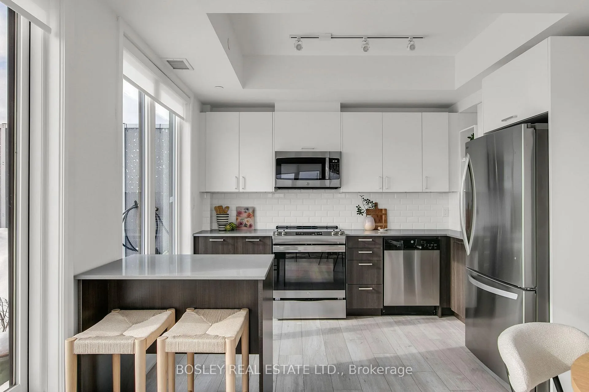 Photo 13 of Unit 502, 385 Osler Street, Toronto, Weston-Pellam Park — HOMEH