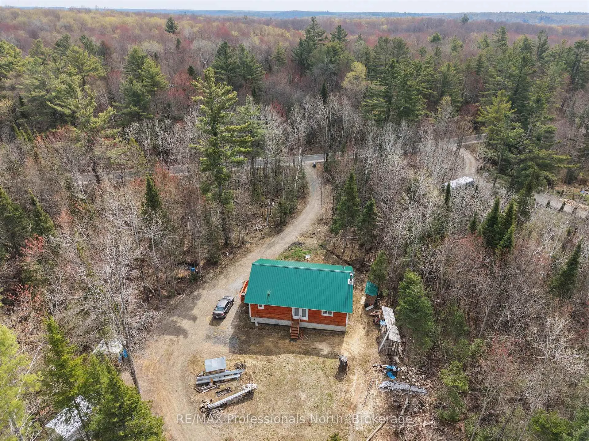 Photo 1 of 1070 Vankoughnet Road, Bracebridge, Oakley — HOMEH