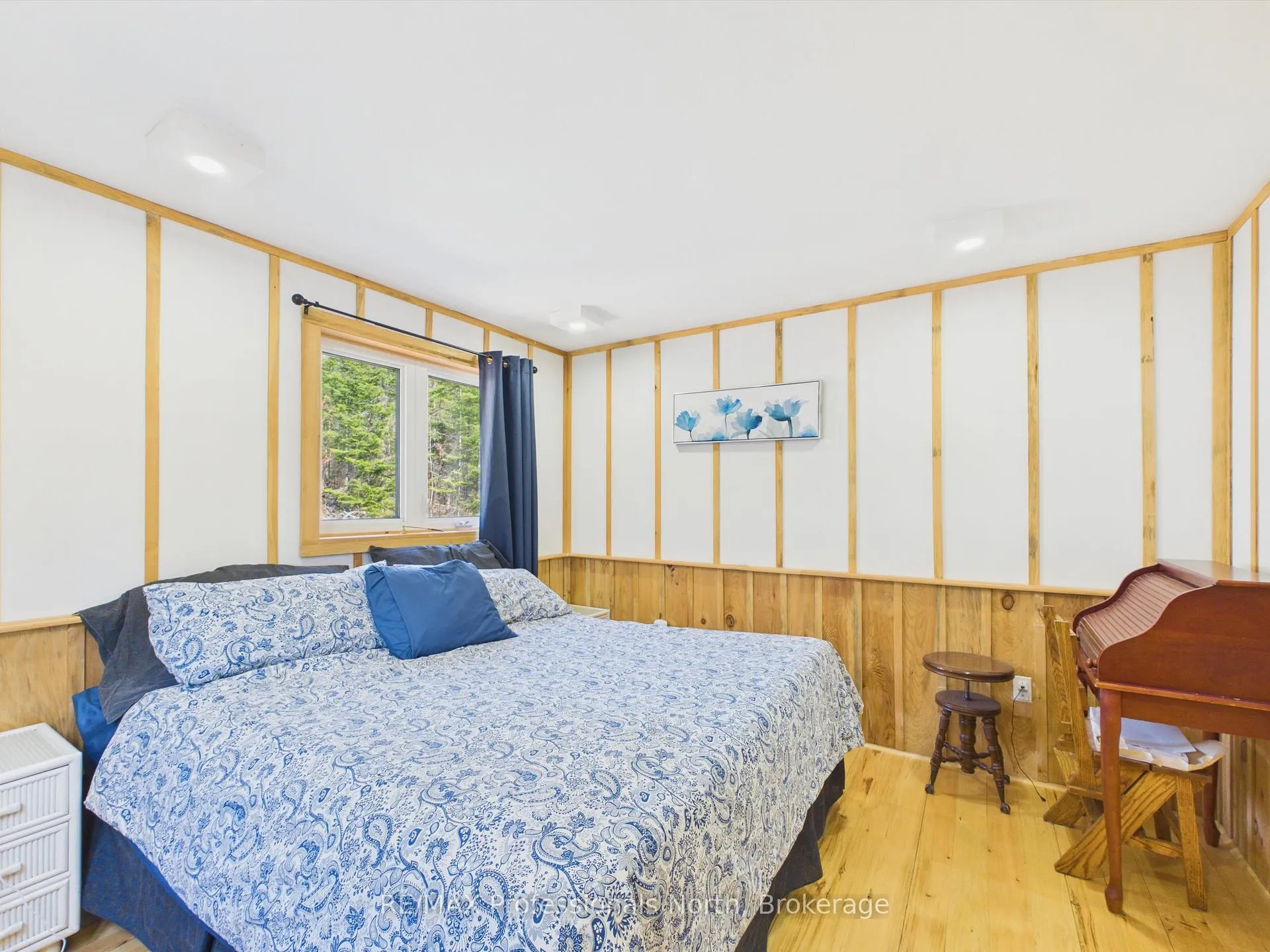 Photo 13 of 1070 Vankoughnet Road, Bracebridge, Oakley — HOMEH