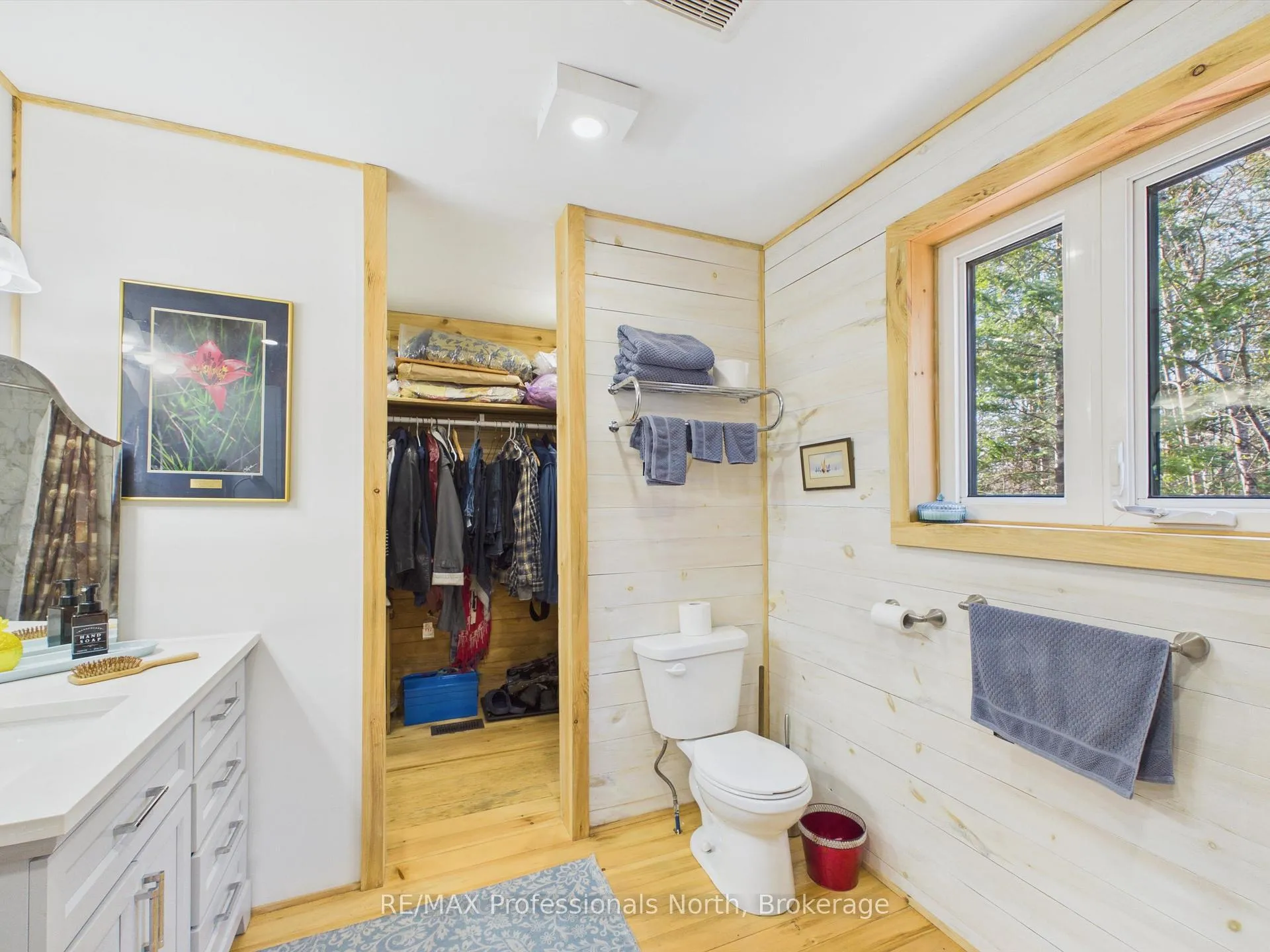 Photo 15 of 1070 Vankoughnet Road, Bracebridge, Oakley — HOMEH