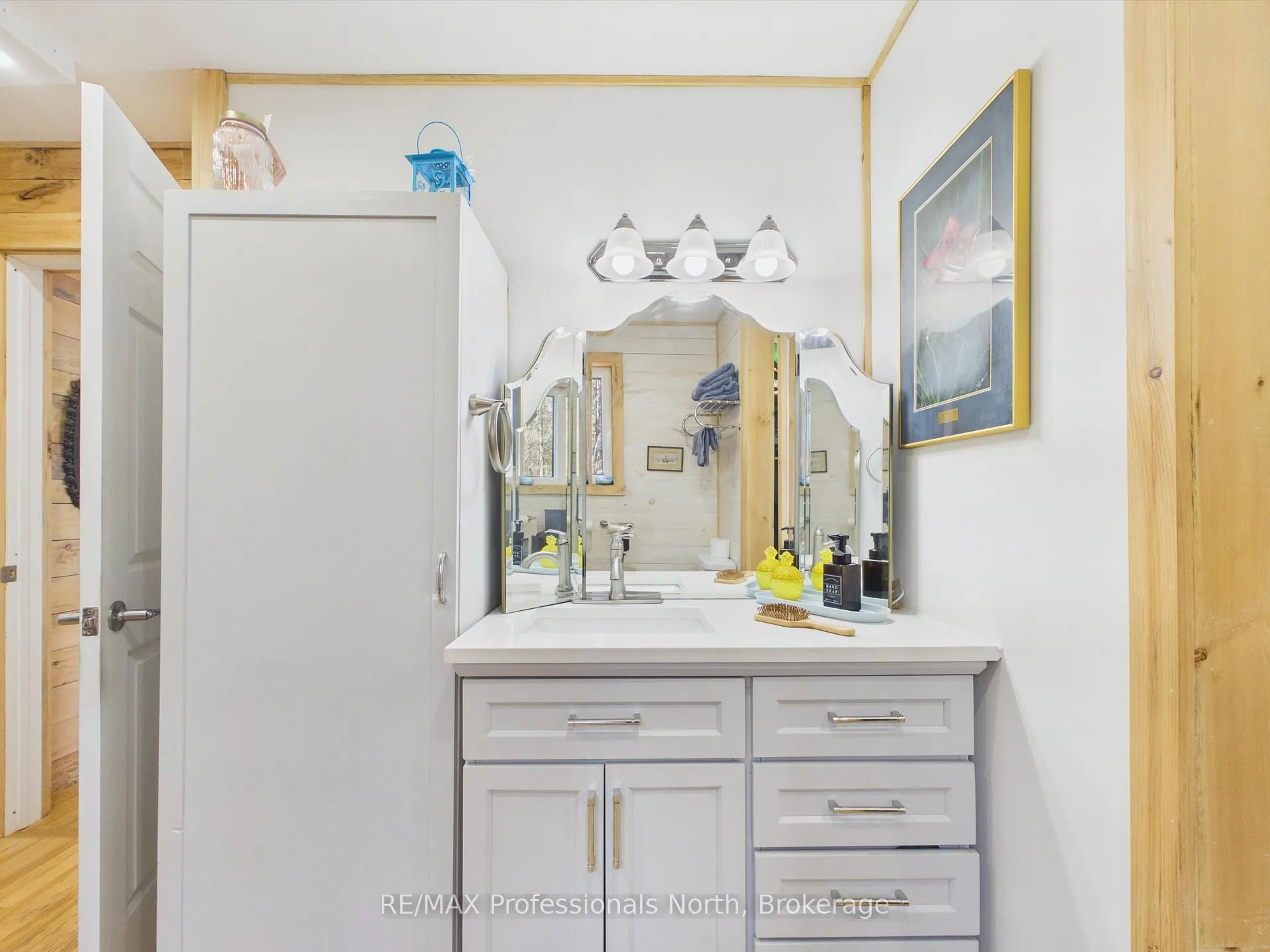 Photo 17 of 1070 Vankoughnet Road, Bracebridge, Oakley — HOMEH