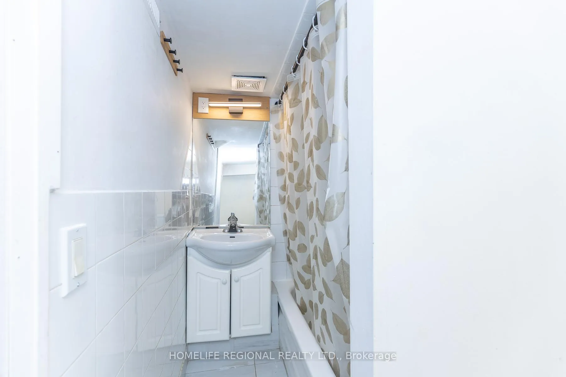 Photo 34 of 2378 St Clair Avenue W, Toronto, Junction Area — HOMEH