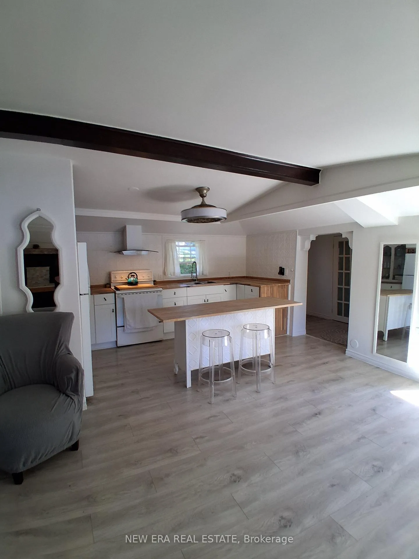 Photo 14 of 16 Pines Lane, Quinte West, Sidney Ward — HOMEH