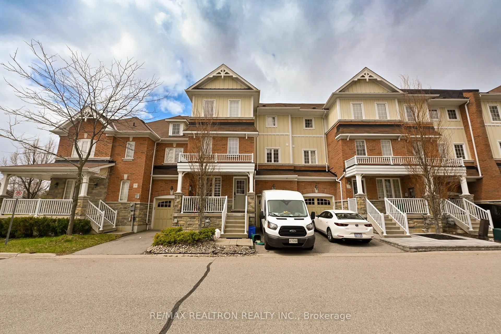 Front of 73 Eastern Skies Way