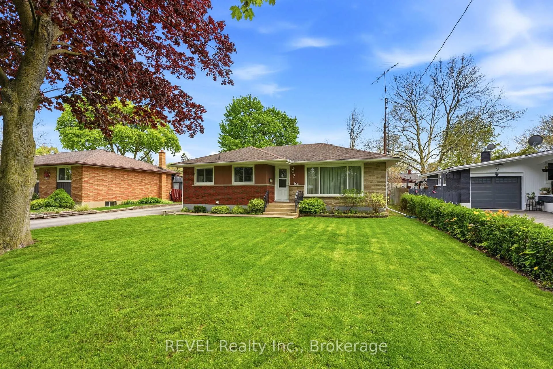 Photo 1 of 7 Brucedale Avenue, St. Catharines, Bunting/Linwell — HOMEH