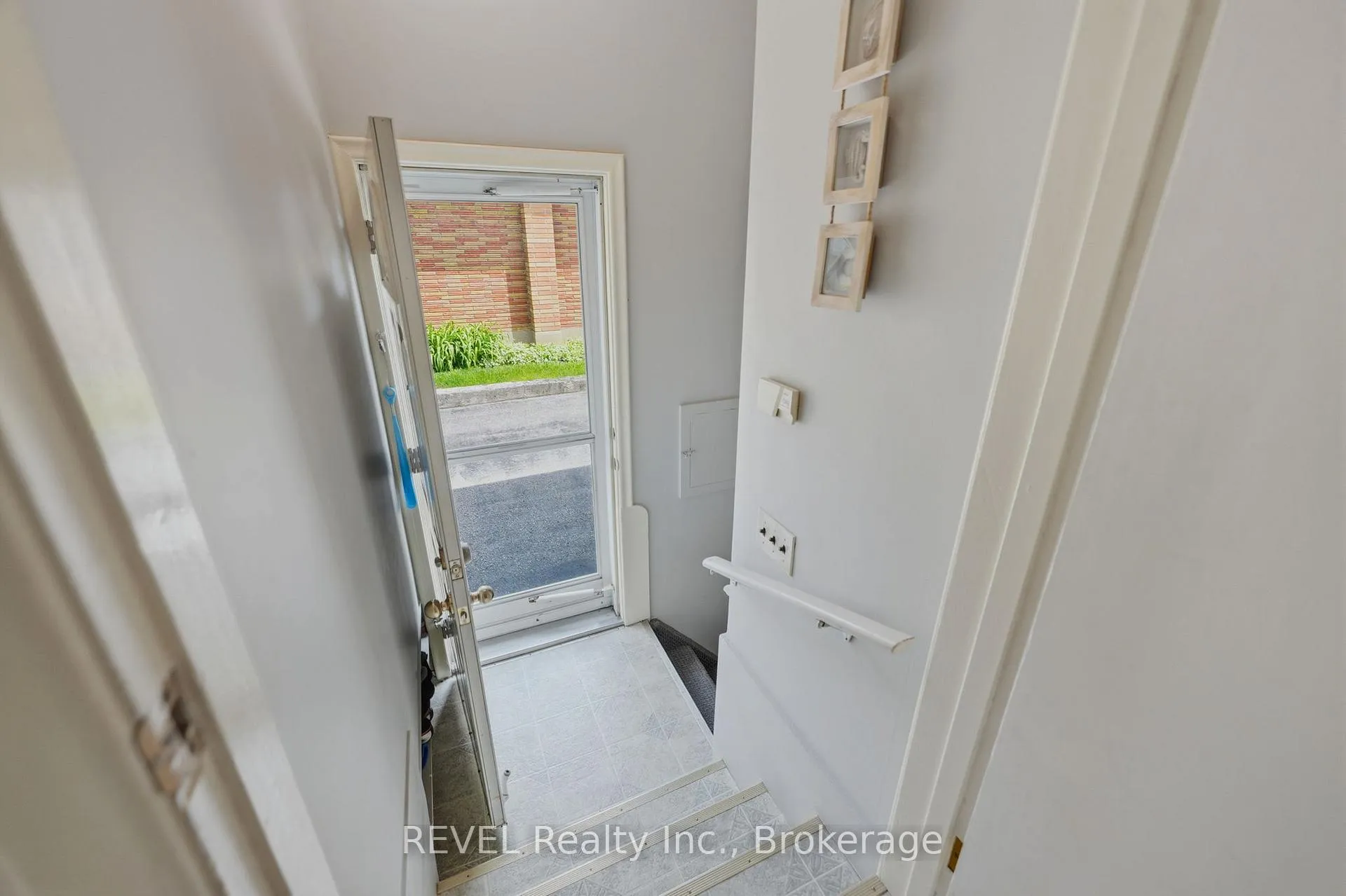Photo 25 of 7 Brucedale Avenue, St. Catharines, Bunting/Linwell — HOMEH