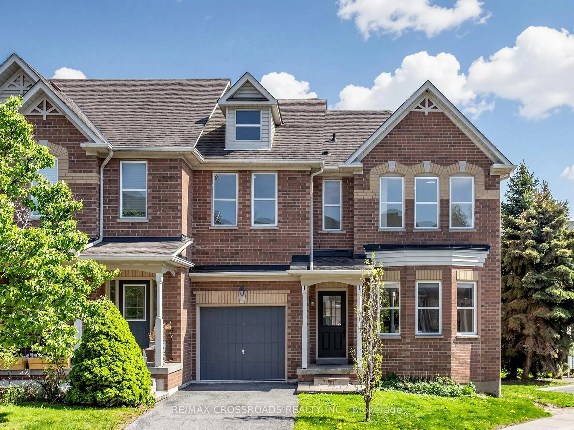 Photo 1 of 52 Drew Kelly Way, Markham, Buttonville — HOMEH