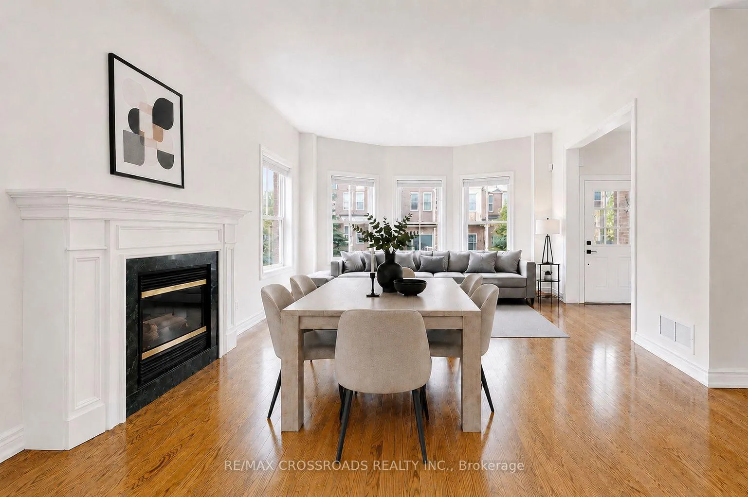 Photo 8 of 52 Drew Kelly Way, Markham, Buttonville — HOMEH