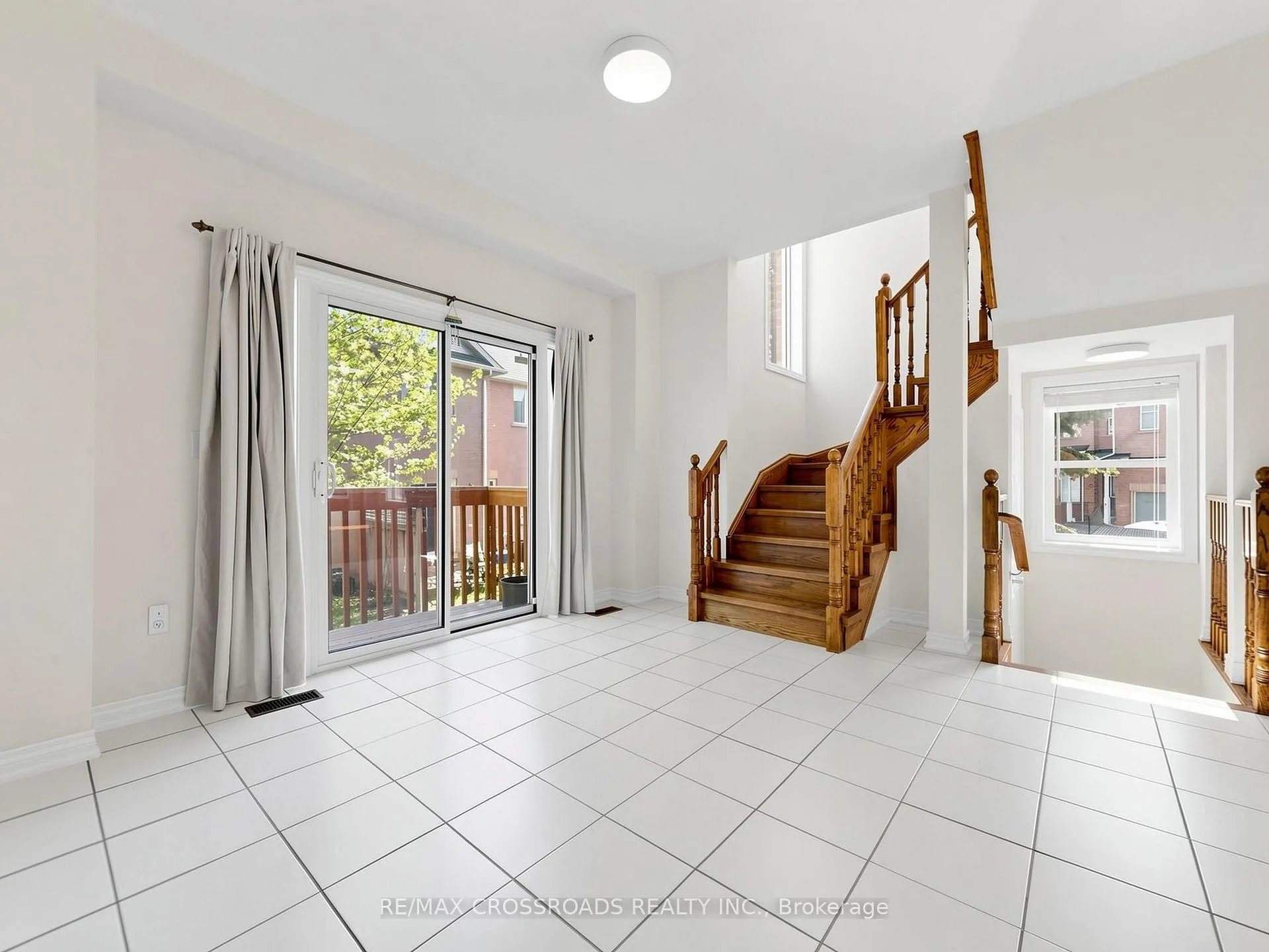 Photo 16 of 52 Drew Kelly Way, Markham, Buttonville — HOMEH