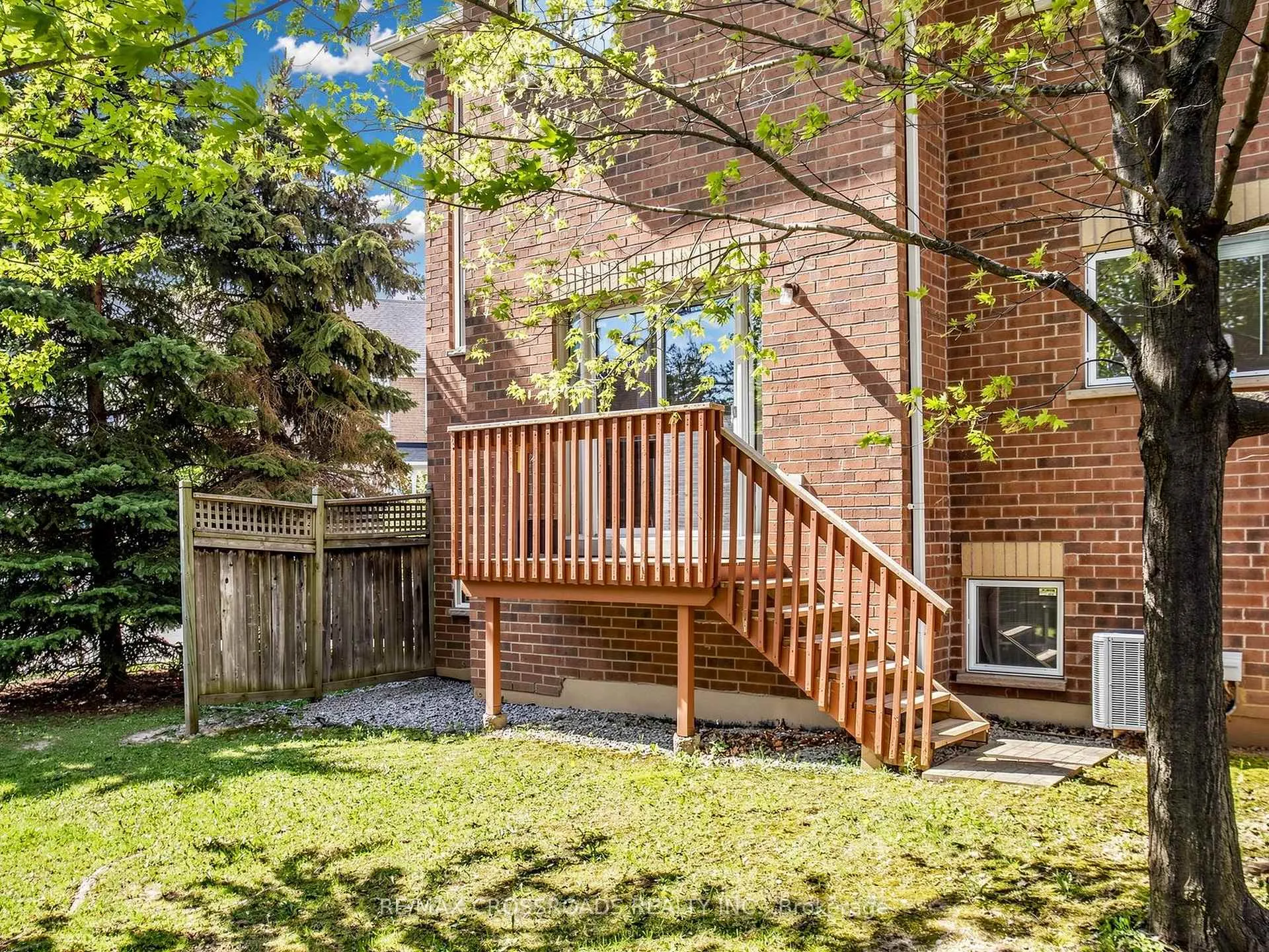 Photo 32 of 52 Drew Kelly Way, Markham, Buttonville — HOMEH