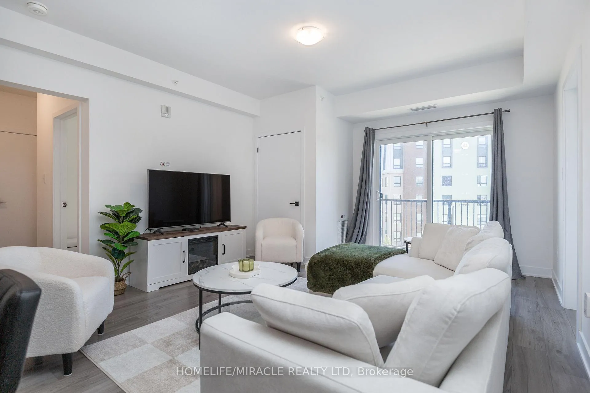 Photo 6 of Unit 207, 8 Culinary Lane, Barrie, Rural Barrie Southeast — HOMEH