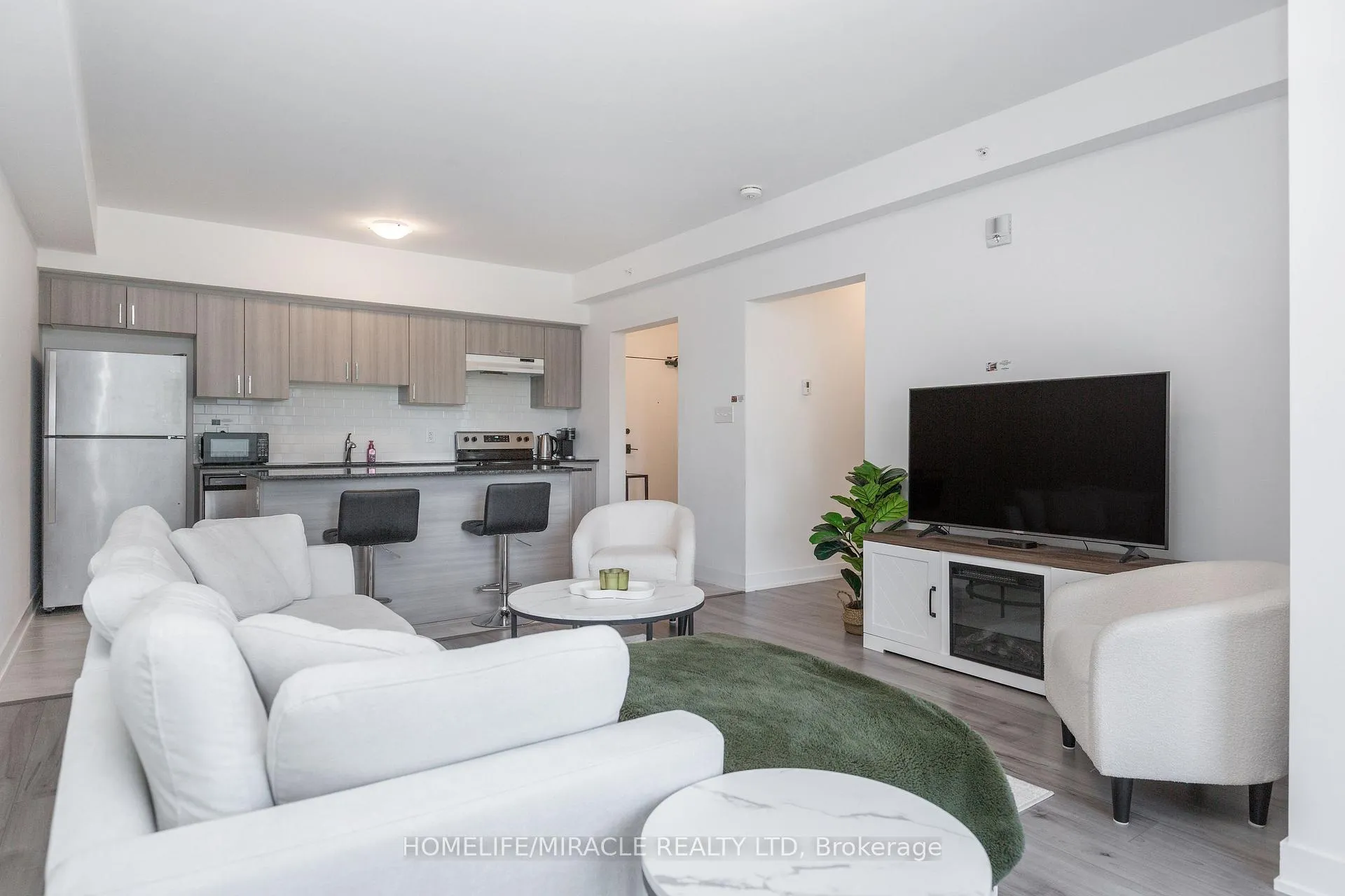 Photo 8 of Unit 207, 8 Culinary Lane, Barrie, Rural Barrie Southeast — HOMEH