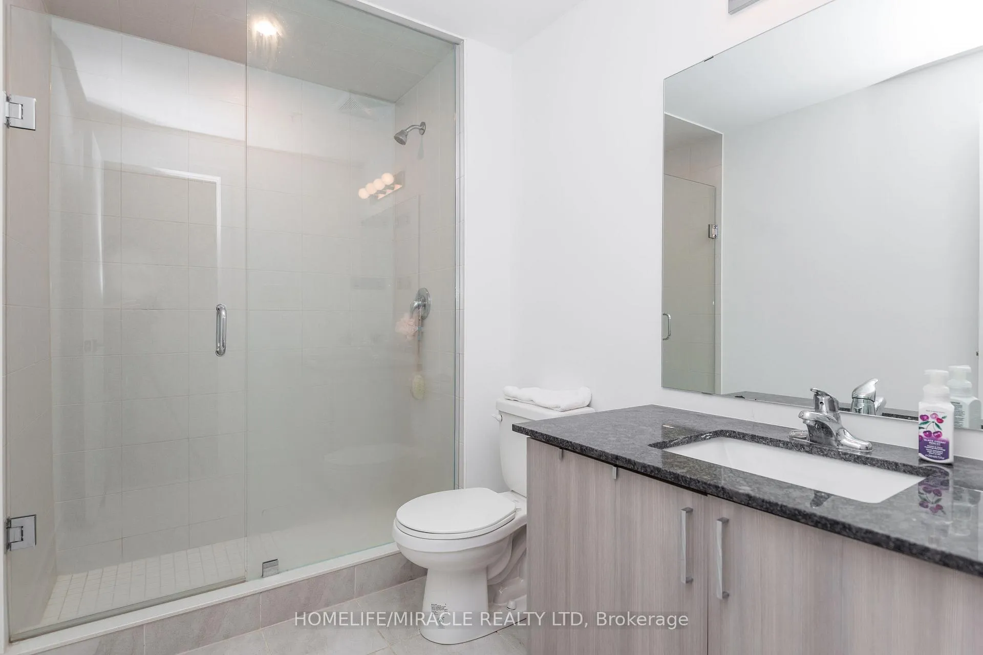 Photo 11 of Unit 207, 8 Culinary Lane, Barrie, Rural Barrie Southeast — HOMEH
