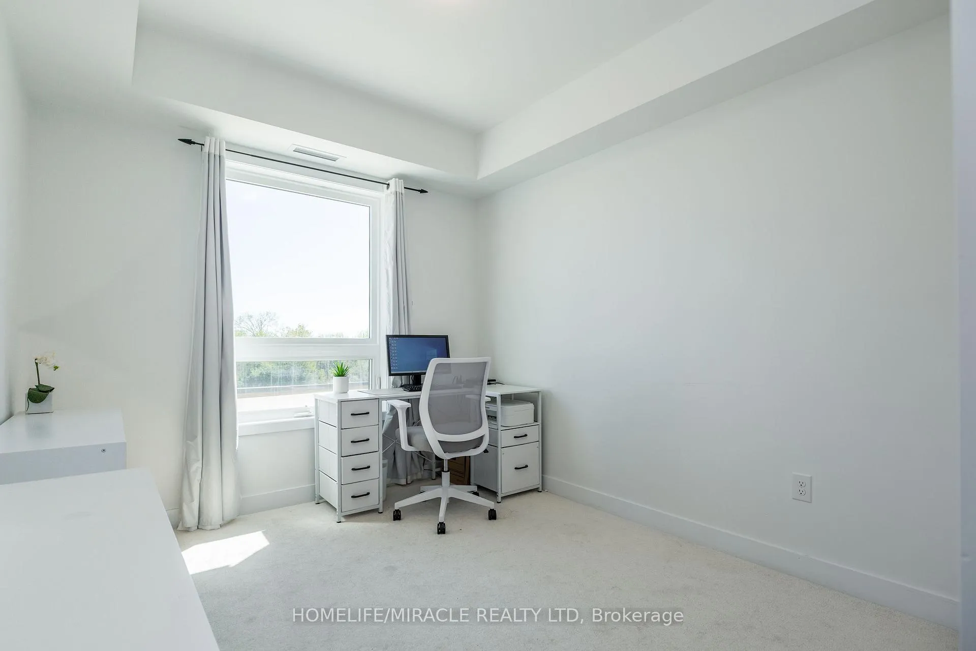 Photo 12 of Unit 207, 8 Culinary Lane, Barrie, Rural Barrie Southeast — HOMEH