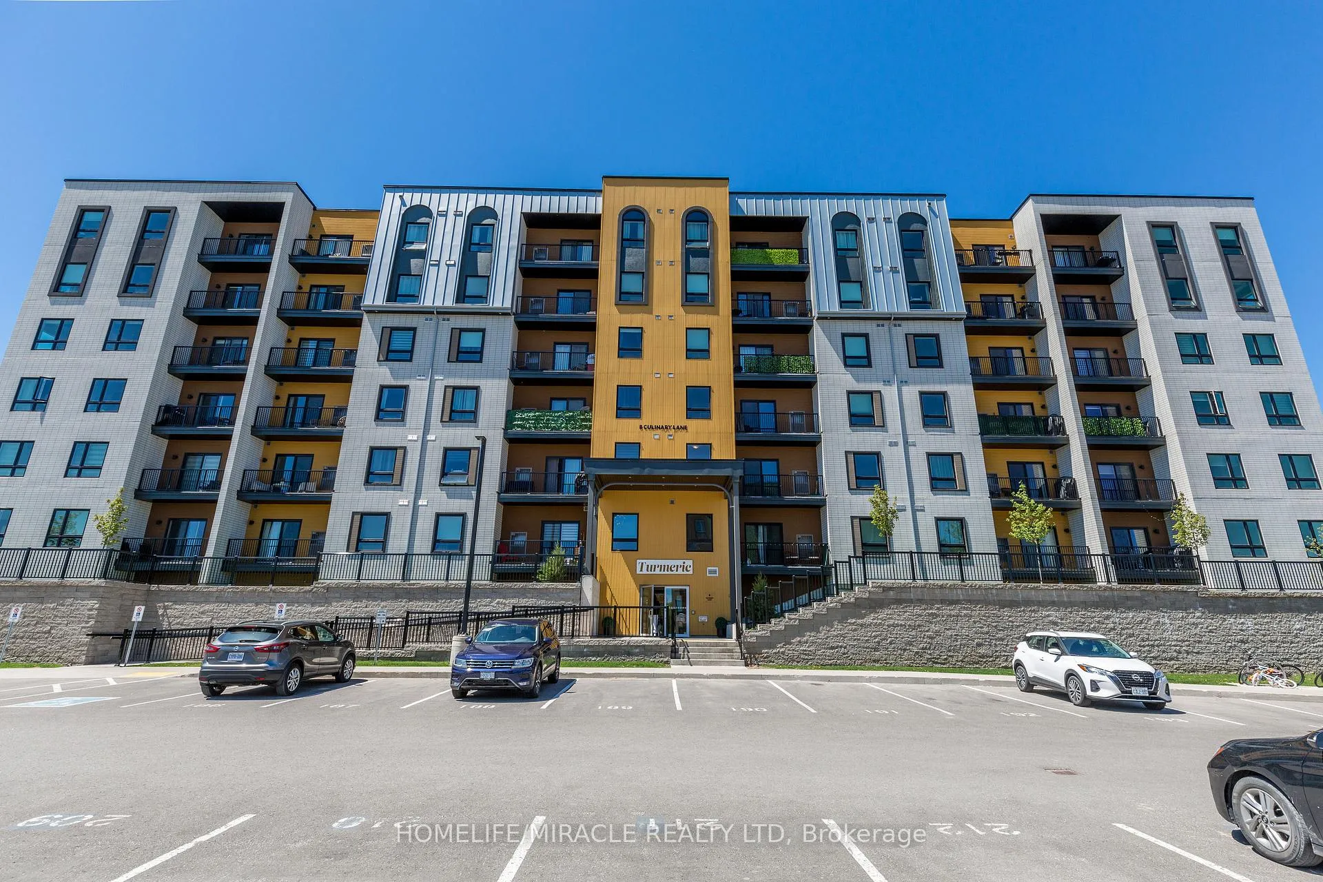 Photo 16 of Unit 207, 8 Culinary Lane, Barrie, Rural Barrie Southeast — HOMEH