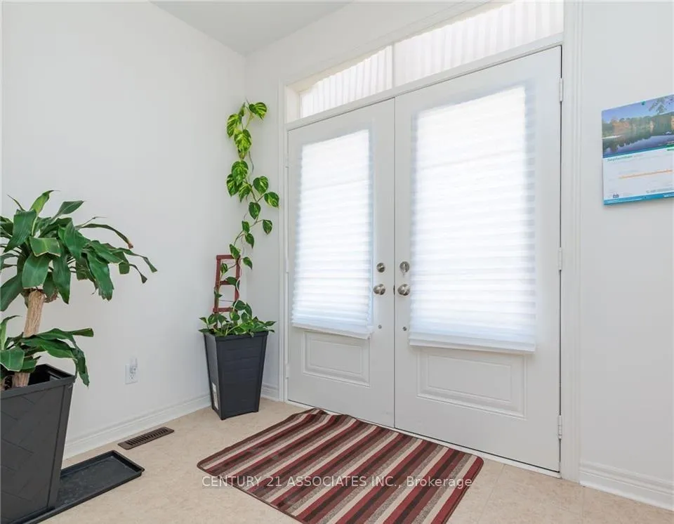 Photo 4 of 106 Barlow Place, Brant, Paris — HOMEH