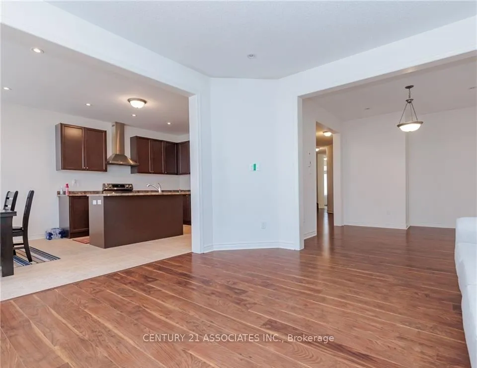Photo 6 of 106 Barlow Place, Brant, Paris — HOMEH