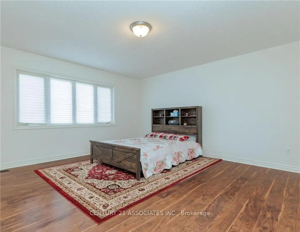 Photo 10 of 106 Barlow Place, Brant, Paris — HOMEH