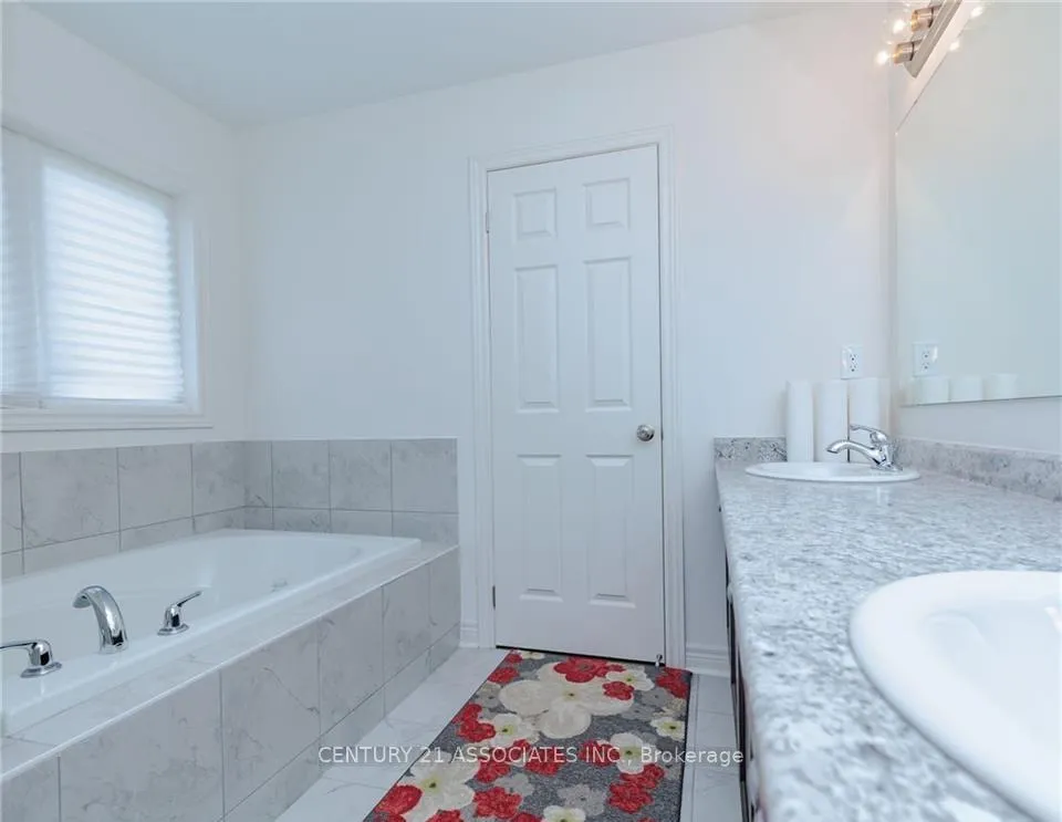 Photo 14 of 106 Barlow Place, Brant, Paris — HOMEH