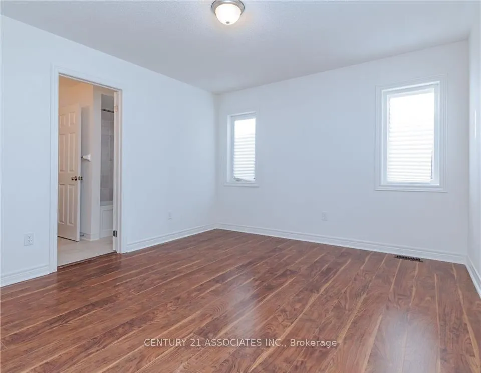 Photo 15 of 106 Barlow Place, Brant, Paris — HOMEH
