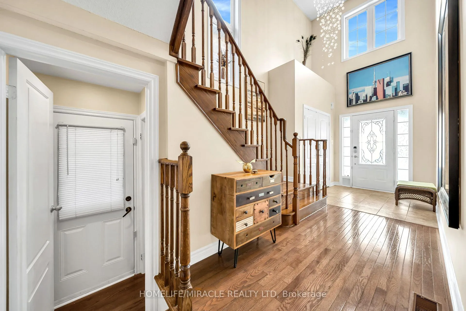 Photo 8 of 4 Templeton Court, Brampton, Bram East — HOMEH