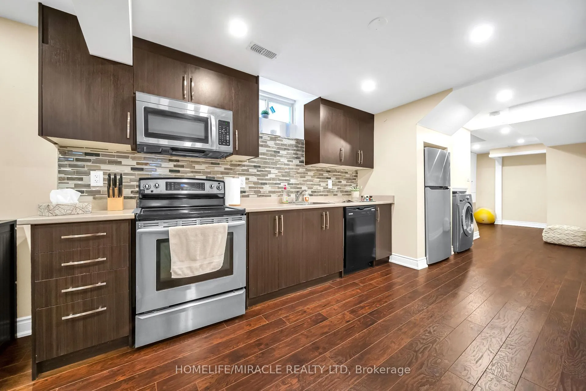 Photo 38 of 4 Templeton Court, Brampton, Bram East — HOMEH
