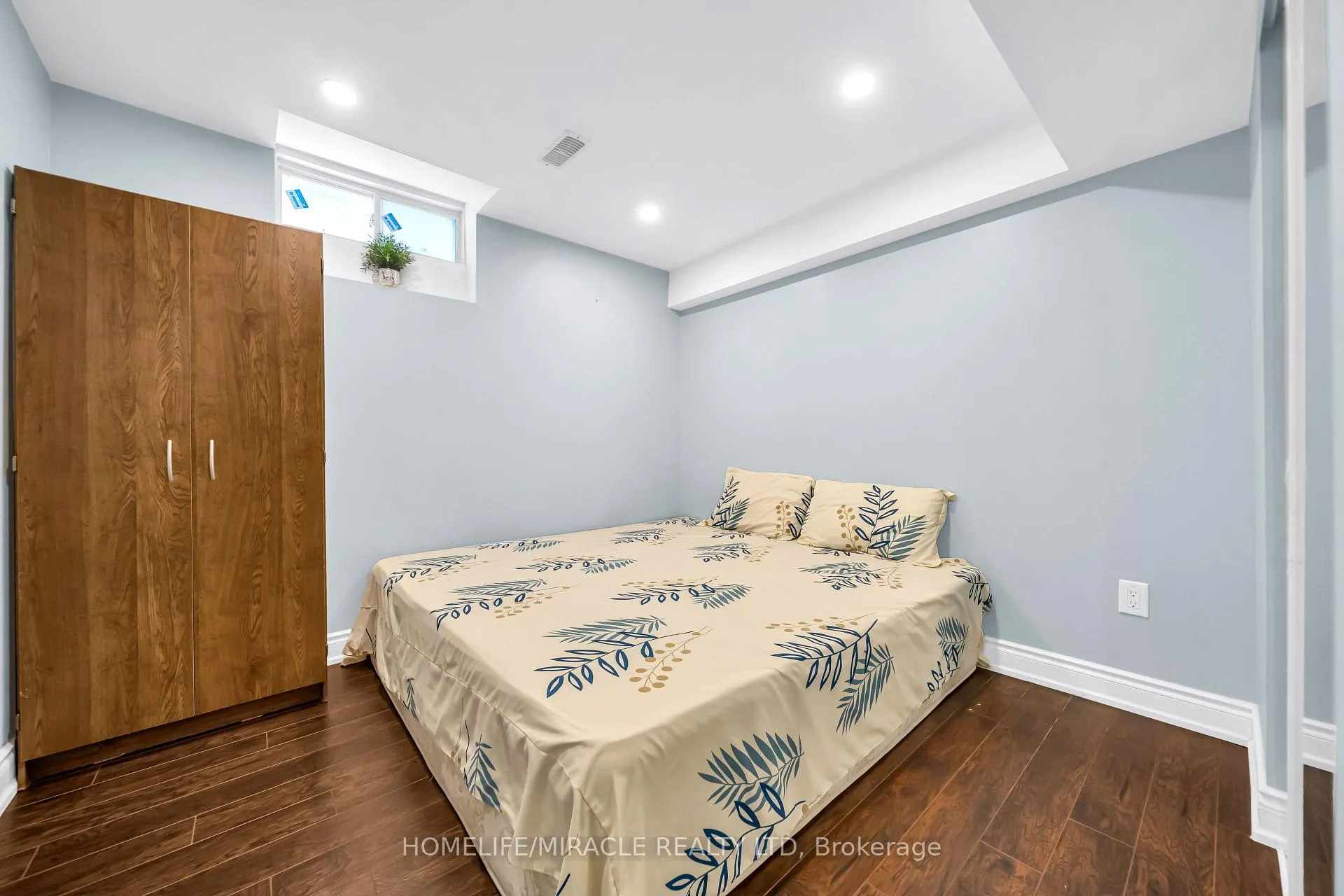Photo 44 of 4 Templeton Court, Brampton, Bram East — HOMEH