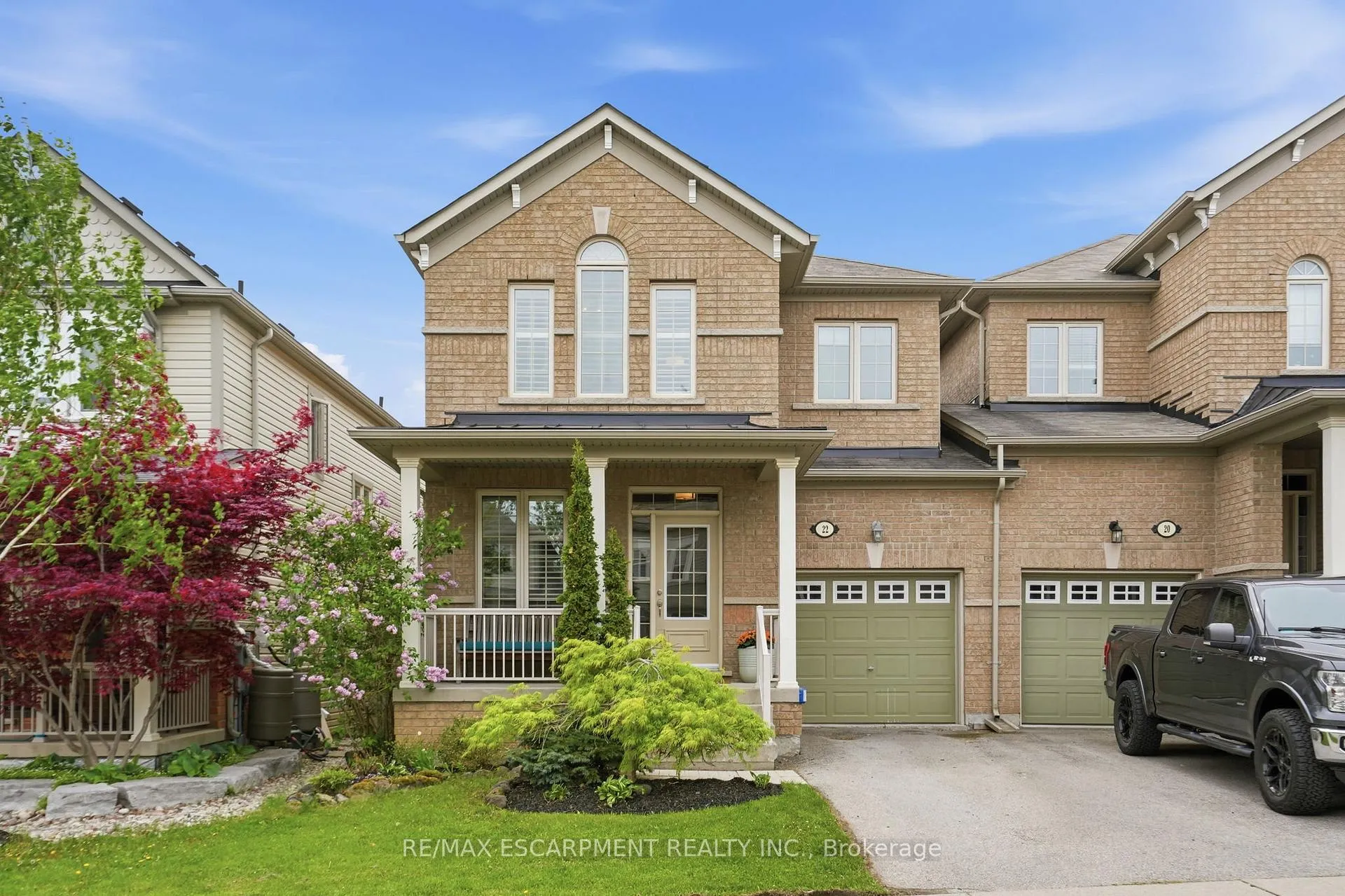 Photo 1 of 22 Cathedral Street, Hamilton, Waterdown — HOMEH