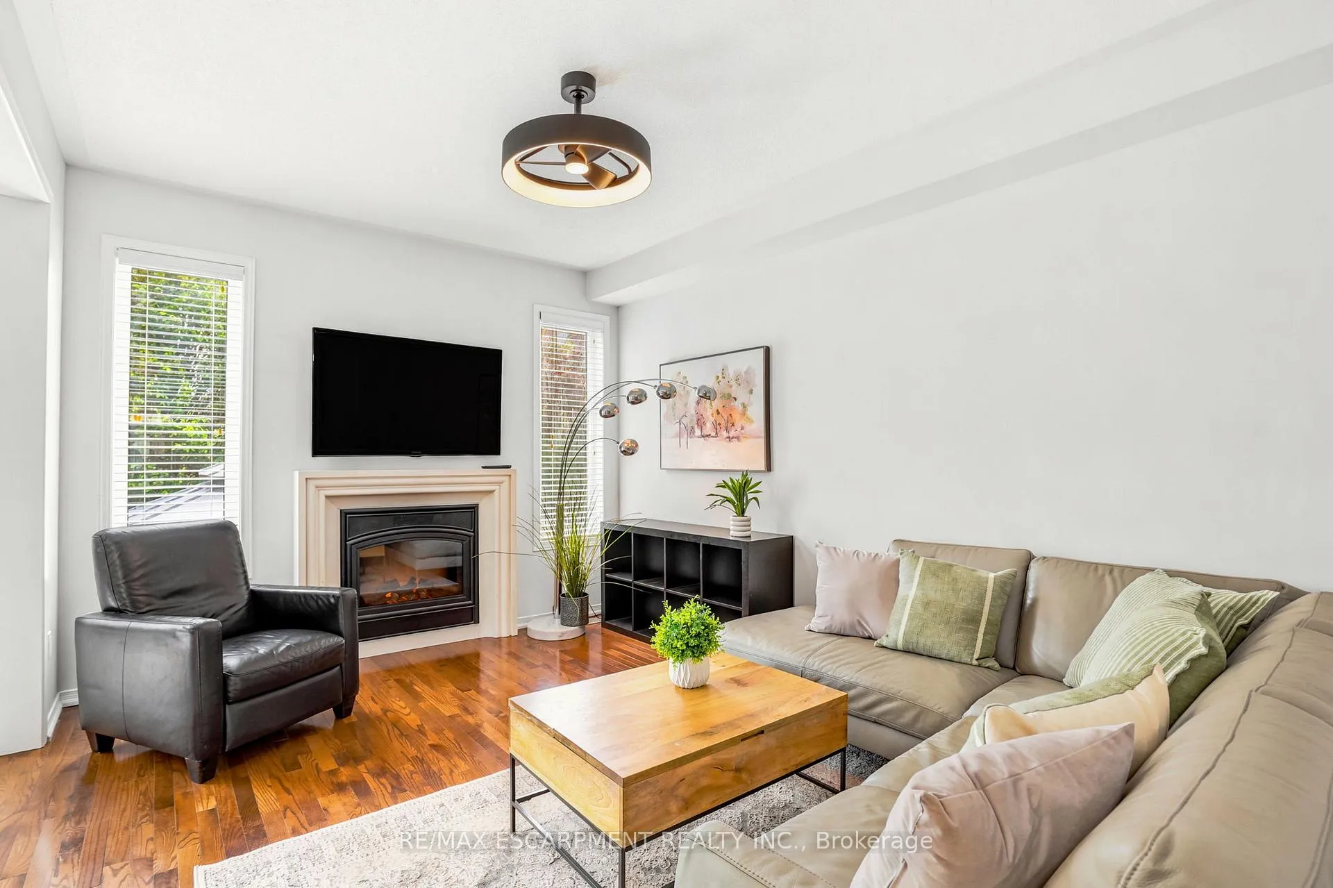 Photo 20 of 22 Cathedral Street, Hamilton, Waterdown — HOMEH