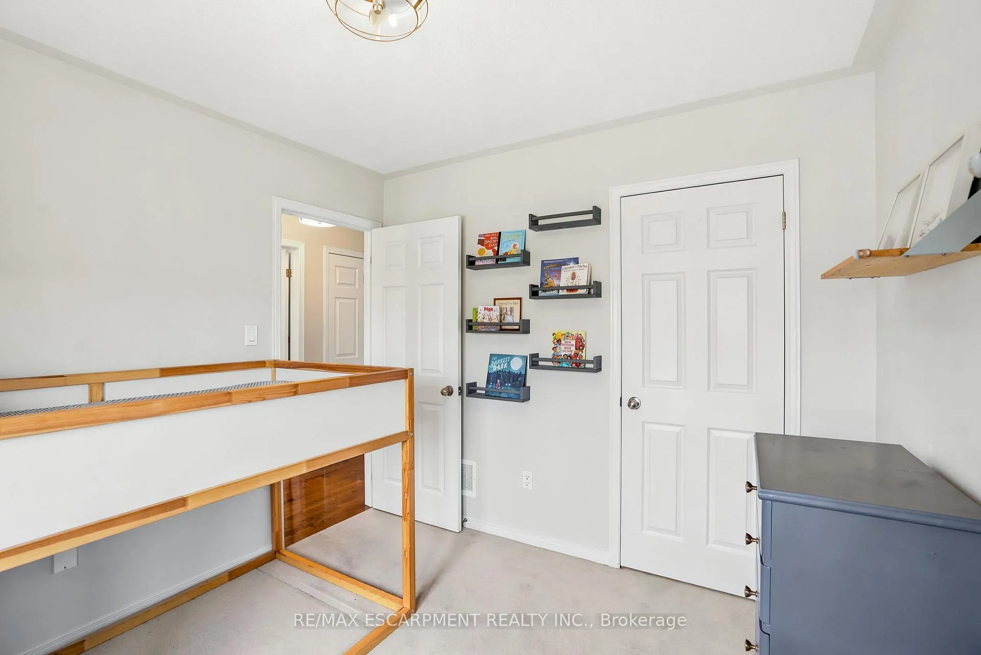 Photo 37 of 22 Cathedral Street, Hamilton, Waterdown — HOMEH