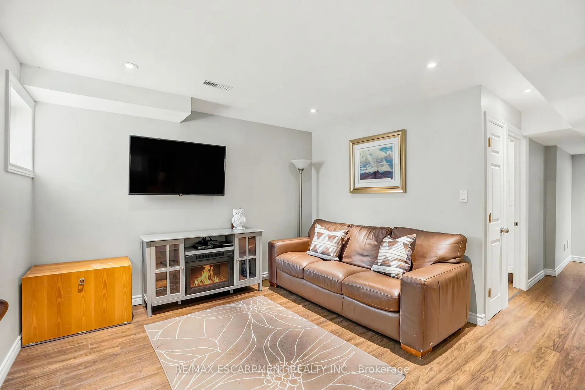 Photo 41 of 22 Cathedral Street, Hamilton, Waterdown — HOMEH