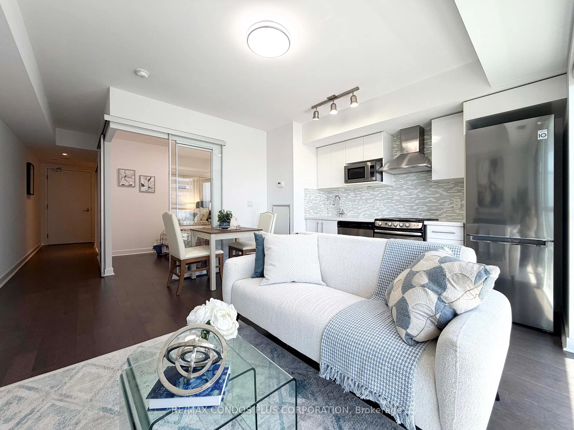 Photo 5 of Unit 1508, 58 Orchard View Boulevard, Toronto, Yonge-Eglinton — HOMEH