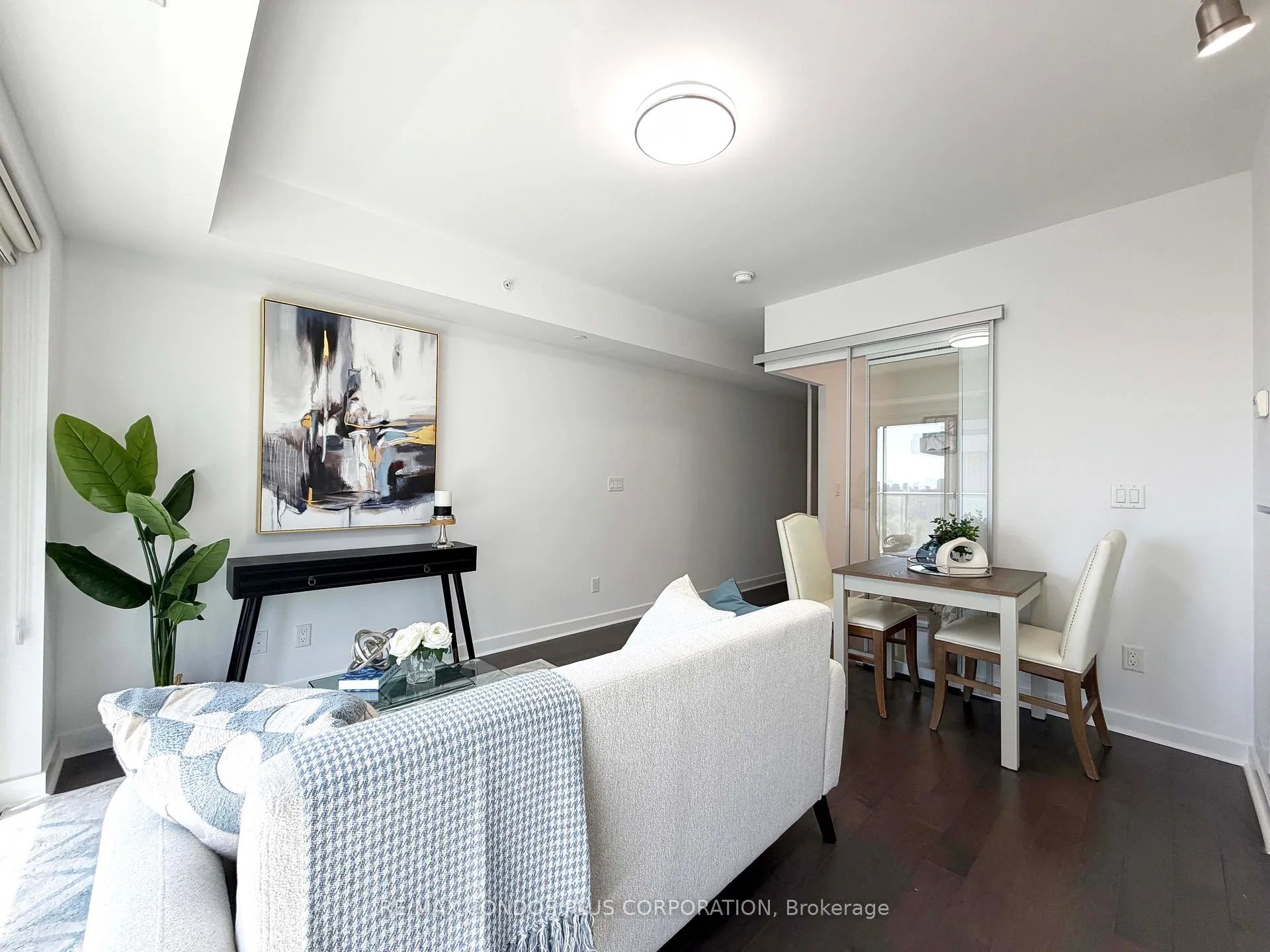 Photo 8 of Unit 1508, 58 Orchard View Boulevard, Toronto, Yonge-Eglinton — HOMEH