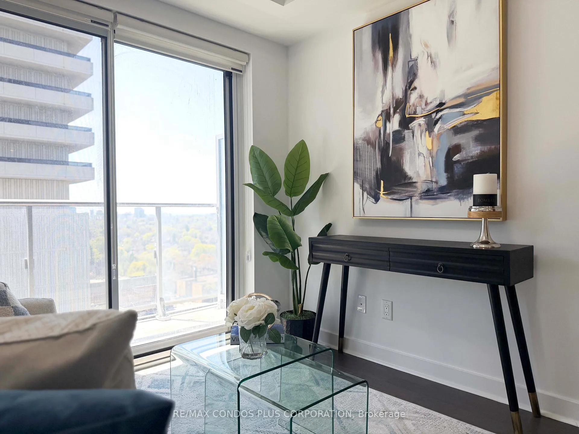 Photo 10 of Unit 1508, 58 Orchard View Boulevard, Toronto, Yonge-Eglinton — HOMEH
