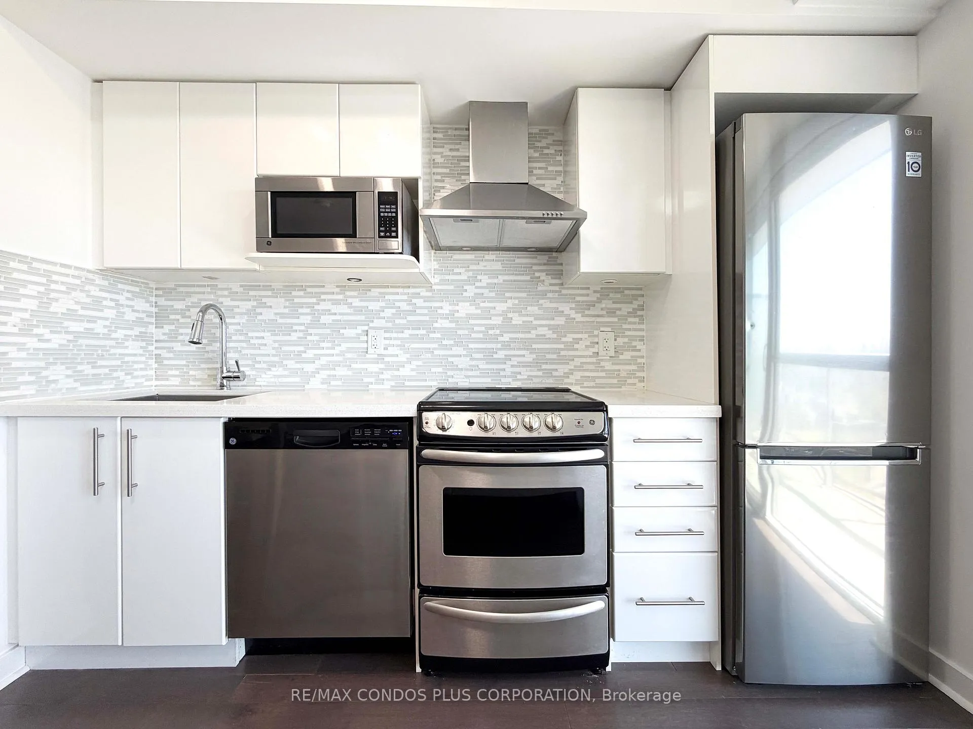 Photo 12 of Unit 1508, 58 Orchard View Boulevard, Toronto, Yonge-Eglinton — HOMEH