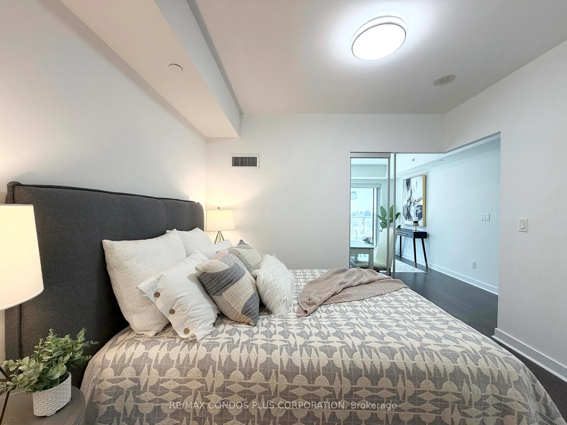 Photo 19 of Unit 1508, 58 Orchard View Boulevard, Toronto, Yonge-Eglinton — HOMEH