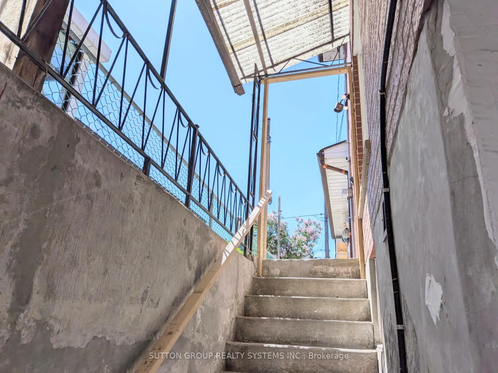 Photo 12 of Unit Basement, 41 Annabelle Drive, Etobicoke, Mount Olive-Silverstone-Jamestown — HOMEH