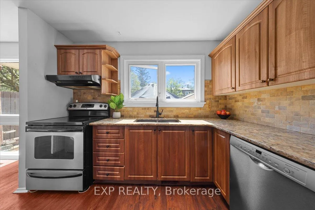 Photo 14 of Unit 14, 21 Midland Crescent, Ottawa, Arlington Woods — HOMEH