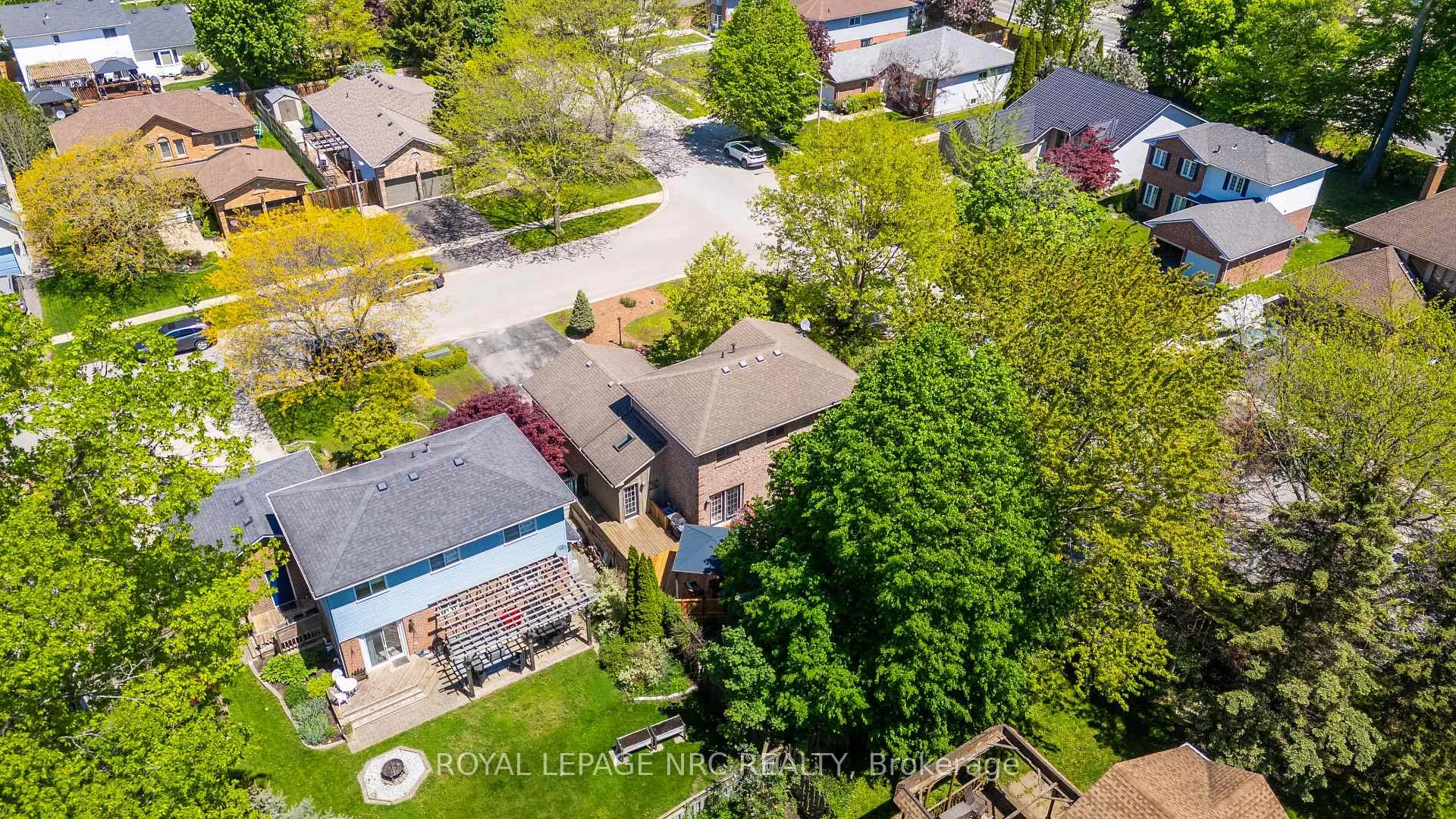 Photo 5 of 2 Meadowbrook Lane, Pelham, Fonthill — HOMEH